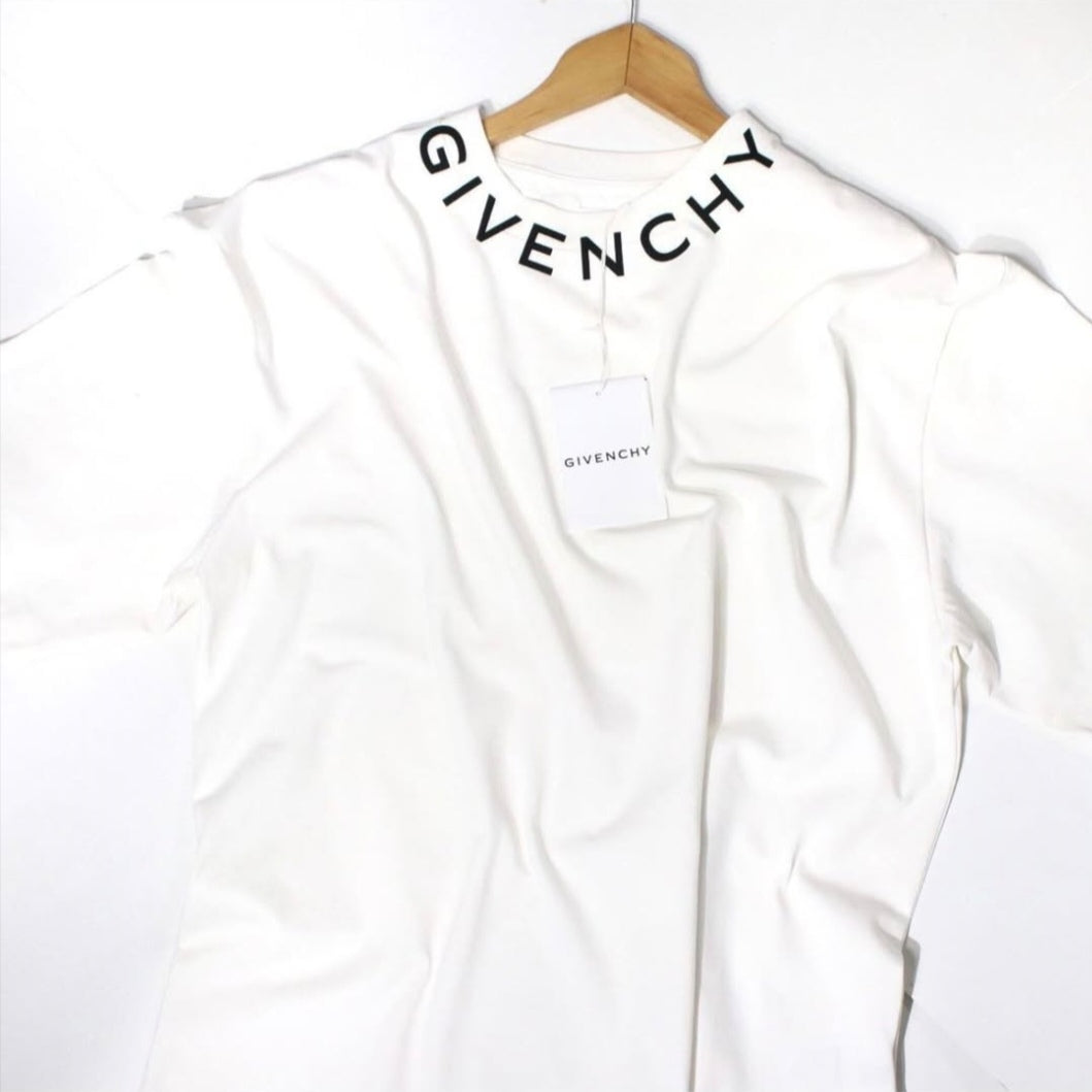GIVENCHY T-shirt