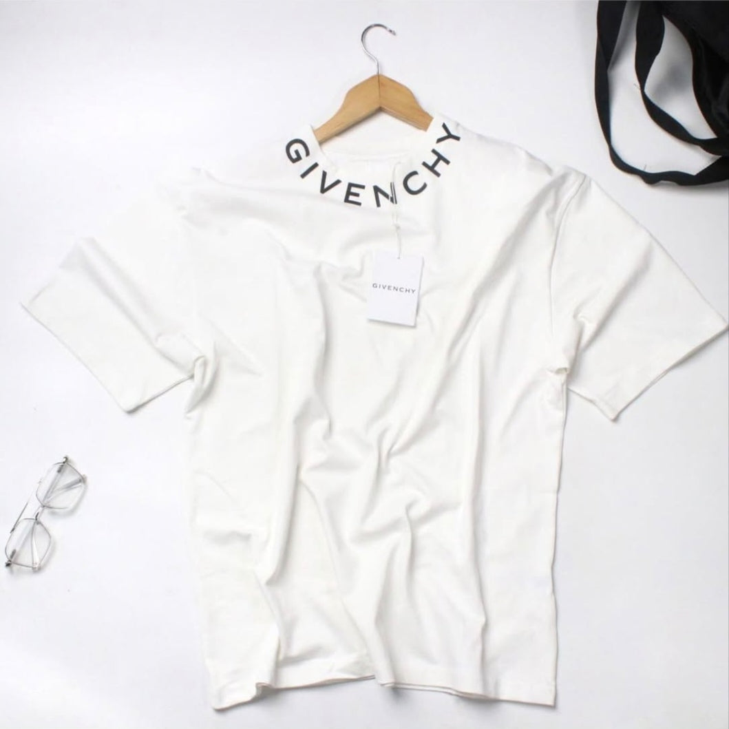 GIVENCHY T-shirt