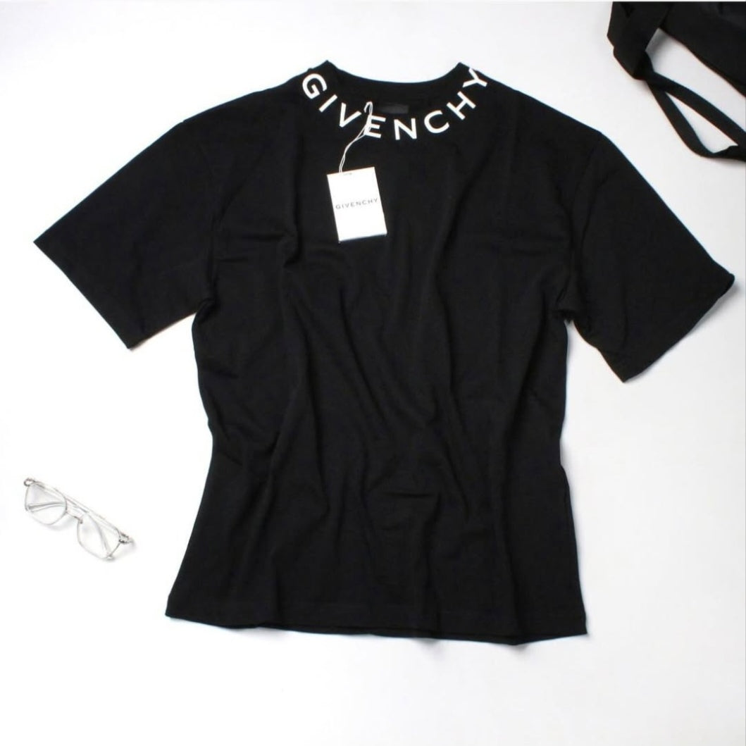 GIVENCHY T-shirt